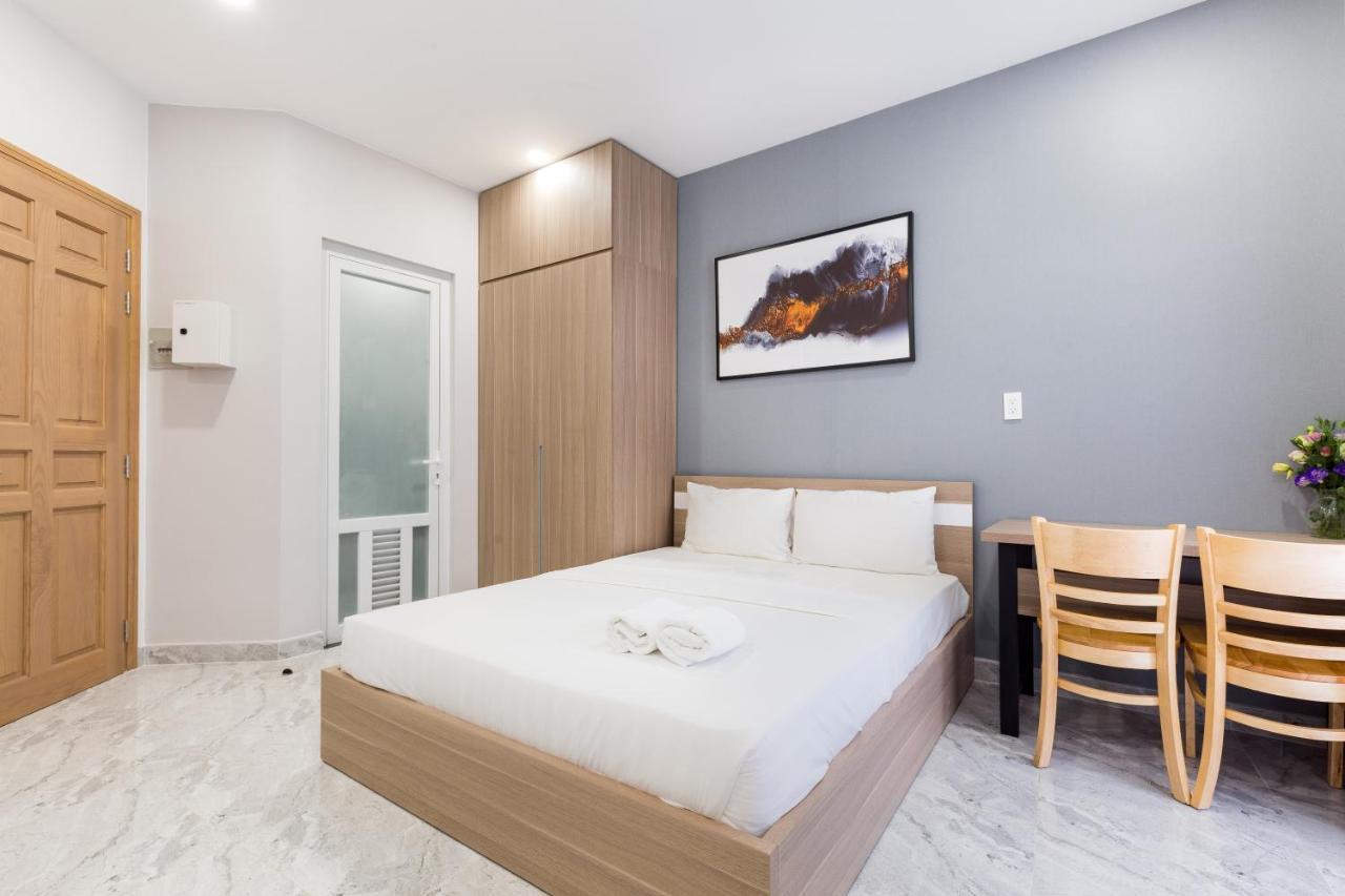 Yours Studio Airport Hotel โฮจิมินห์ซิตี้ ภายนอก รูปภาพ