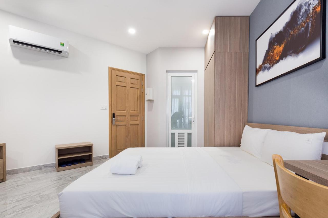 Yours Studio Airport Hotel โฮจิมินห์ซิตี้ ภายนอก รูปภาพ