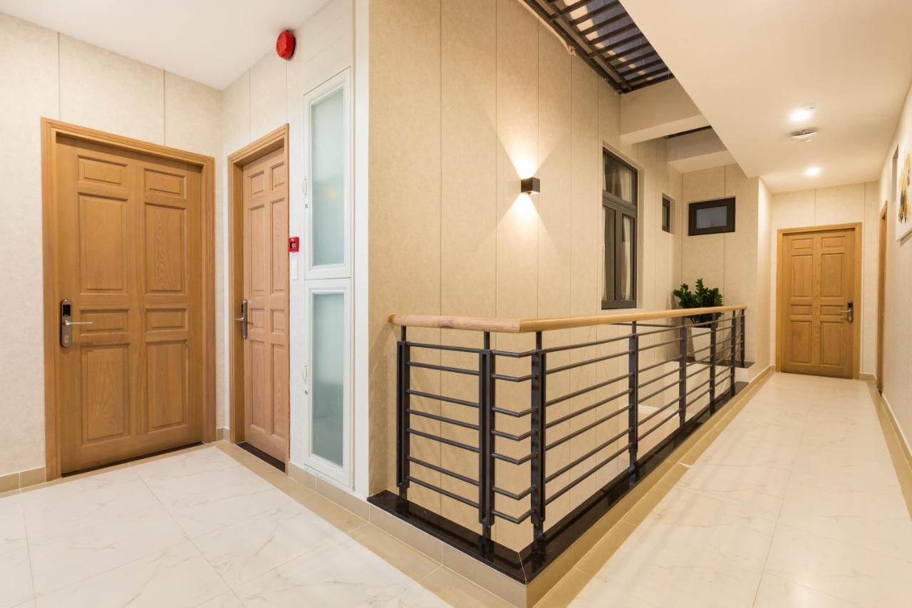 Yours Studio Airport Hotel โฮจิมินห์ซิตี้ ภายนอก รูปภาพ